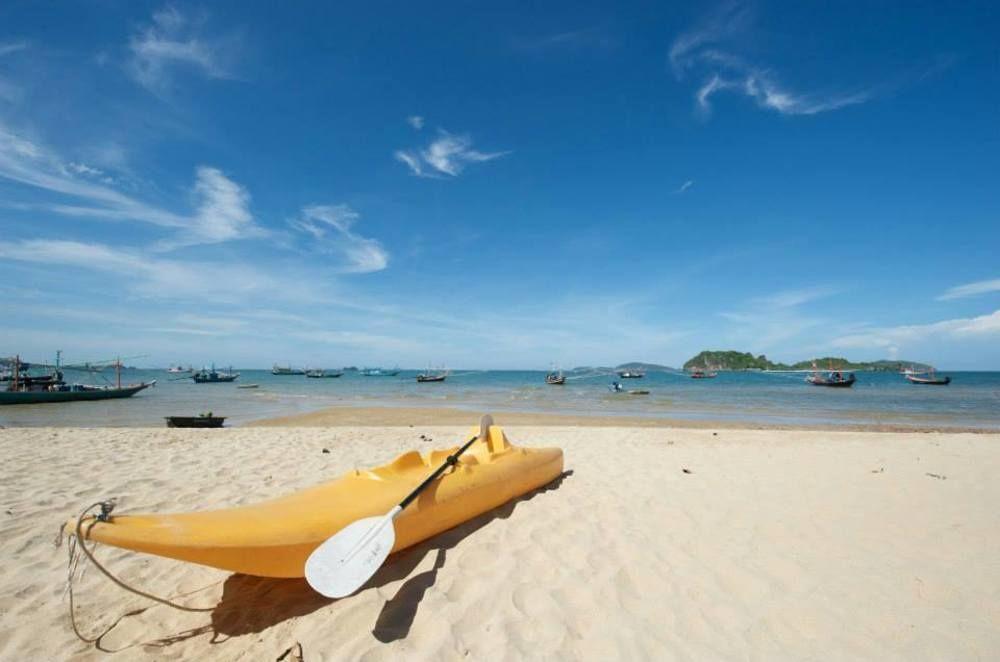 De Sea Almond Hotel Chumphon Exterior foto