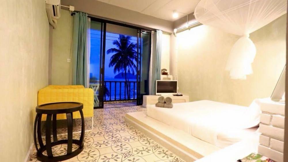 De Sea Almond Hotel Chumphon Exterior foto